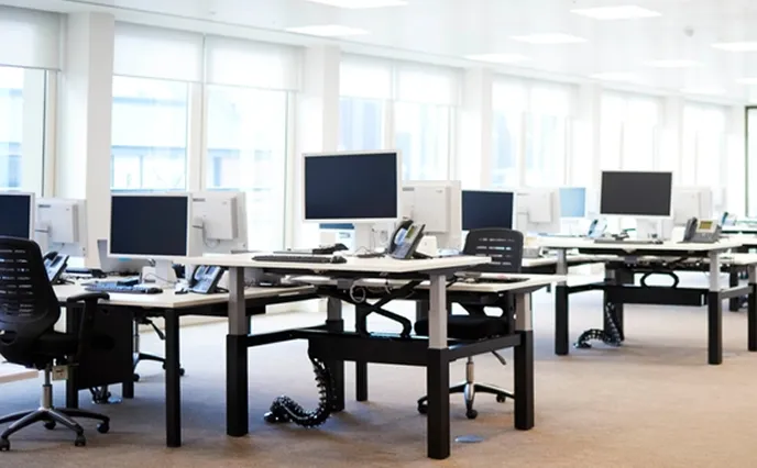 ワンフロア事務室